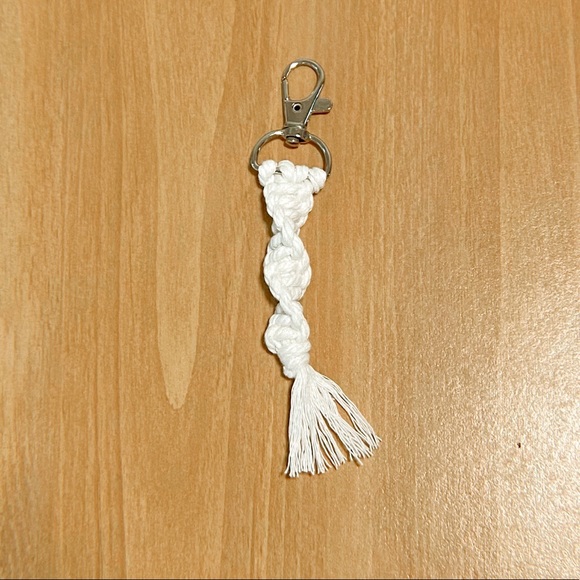 Macrame Keychain - Picture 2 of 2